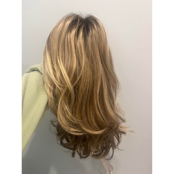 Jon Renau Miranda Synthetic Hair Wig Shaded Praline 12FS8 Medium Length Fringe - Picture 4 of 6